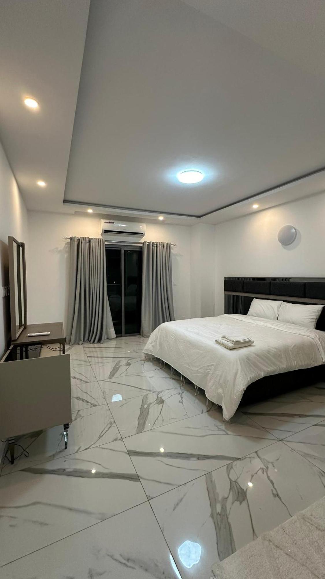 Residence Roume Abidjan Plateau Экстерьер фото